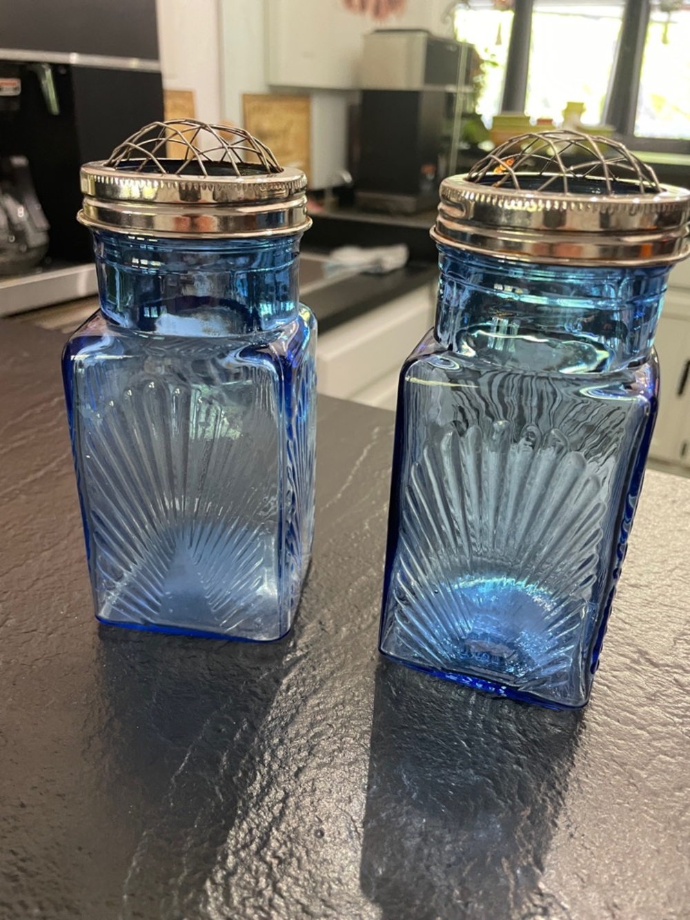 Blue Glass Flower Frog Bud Vases with Silver-Tone Lattice Tops Pretty decor - Picture 4 of 8